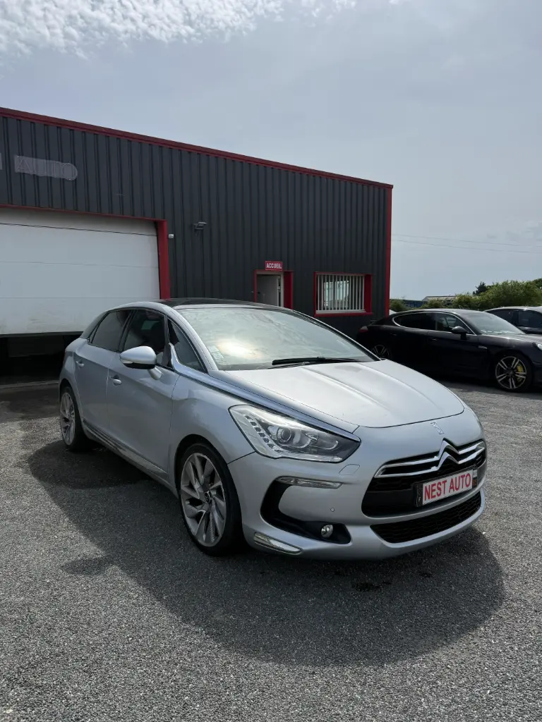 CITROEN DS5 2.0 HDI 163Ch (201600 km) 