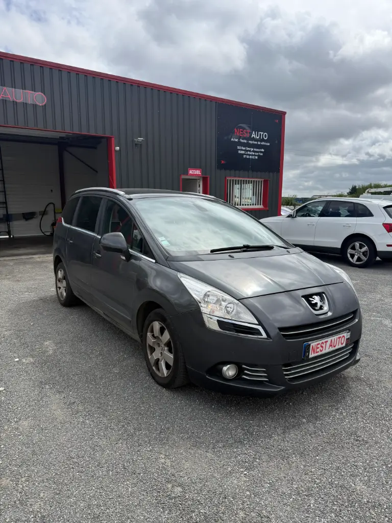 PEUGEOT 5008 1.6HDI 112Ch    (207086km) 